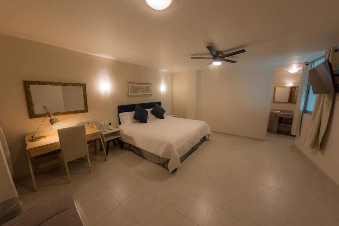 Hotel Siena Pénjamo Exteriör bild